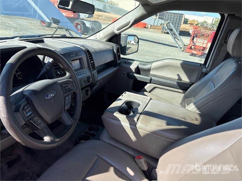 Ford F-150 XL 4x4 Extended Cab Pickup Drugi