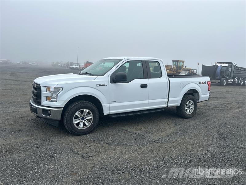 Ford F-150 XL 4x4 Extended Cab Pickup Andere Transporter