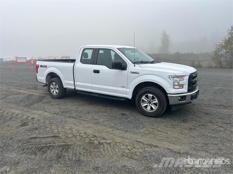 Ford F-150 XL 4x4 Extended Cab Pickup Andere Transporter