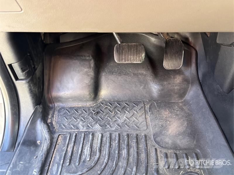Ford F-150 XL 4x4 Extended Cab Pickup Drugi