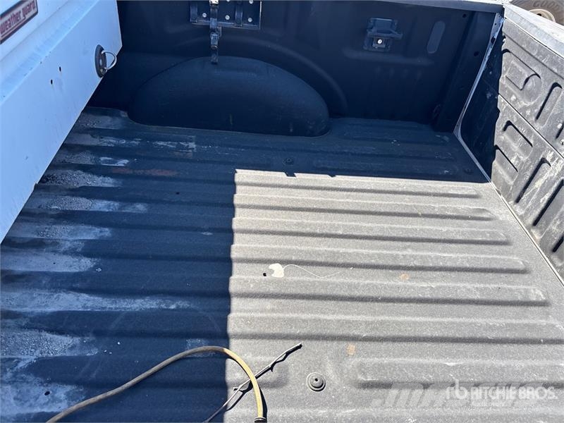 Ford F-150 XL 4x4 Extended Cab Pickup Drugi