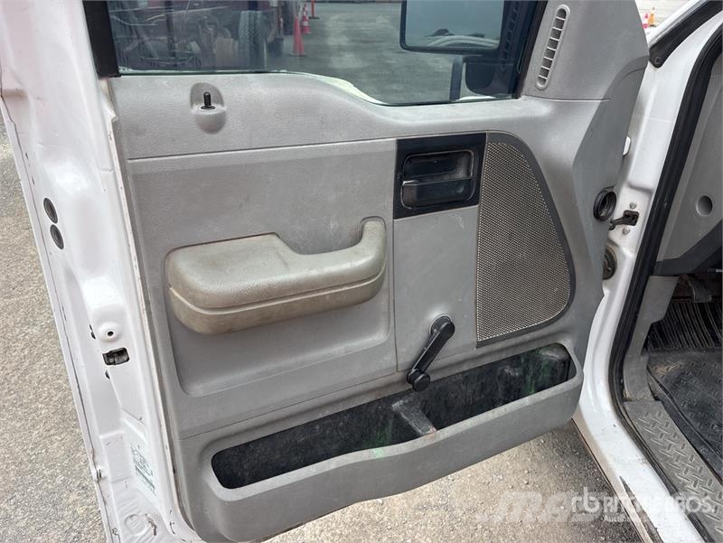 Ford F-150 XL 4x4 Pickup Ostalo