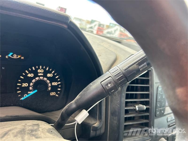 Ford F-150 XL 4x4 Pickup Ostalo