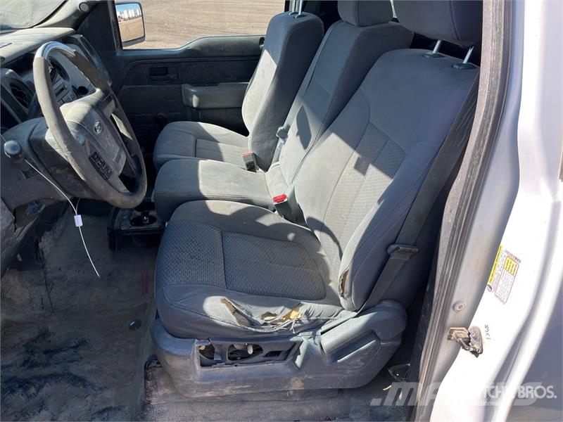 Ford F-150 XL 4x4 Pickup Інше