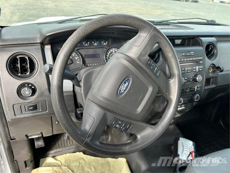 Ford F-150 XL 4x4 Pickup Drugi