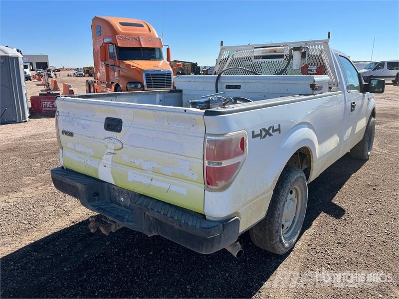 Ford F-150 XL 4x4 Pickup Інше