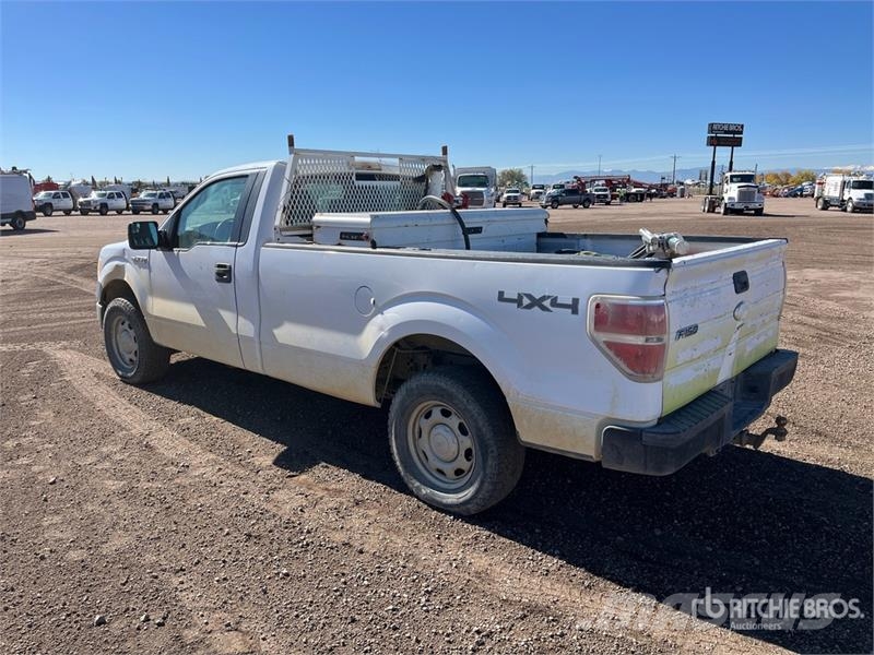 Ford F-150 XL 4x4 Pickup Інше