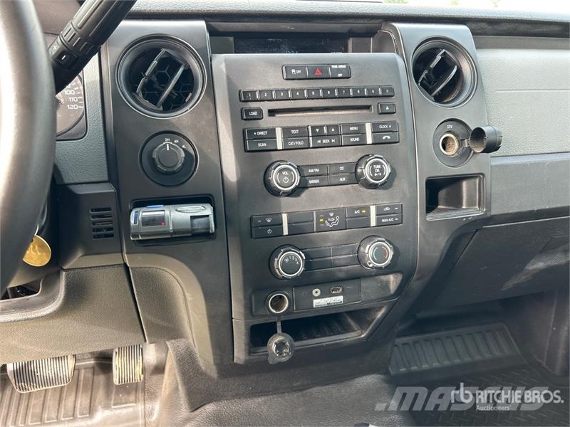 Ford F-150 XL 4x4 Pickup Drugi