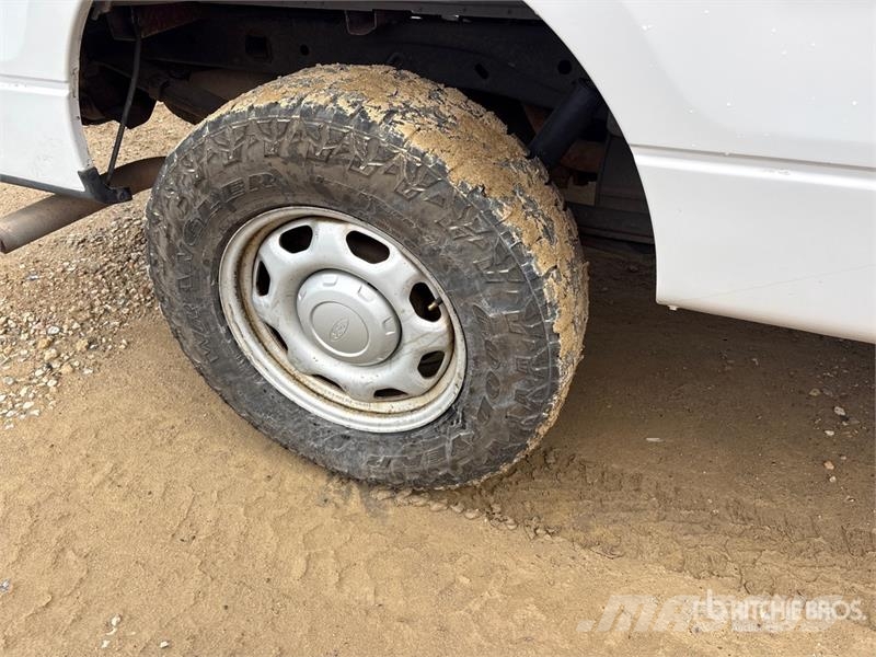 Ford F-150 XL 4x4 Pickup Drugi