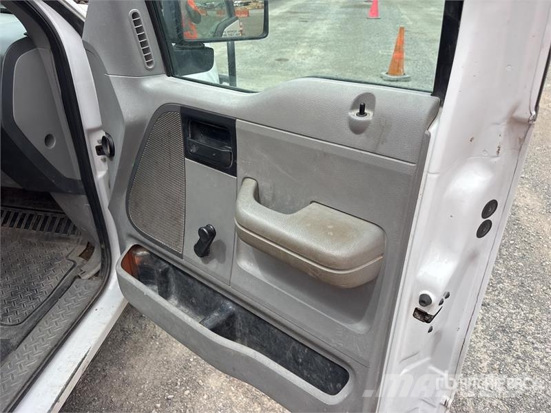 Ford F-150 XL 4x4 Pickup Ostalo