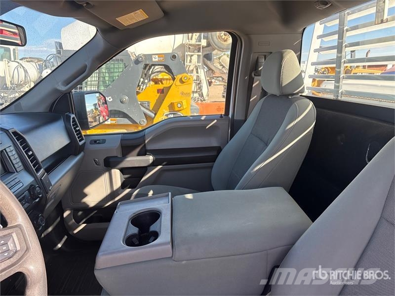 Ford F-150 XL 4x4 Pickup Otros