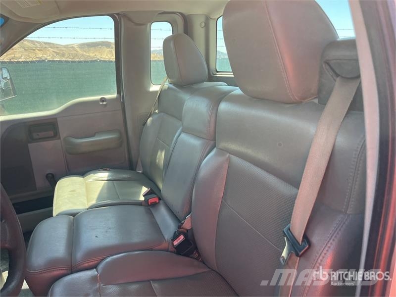 Ford F-150 XL 4x4 Pickup Muu