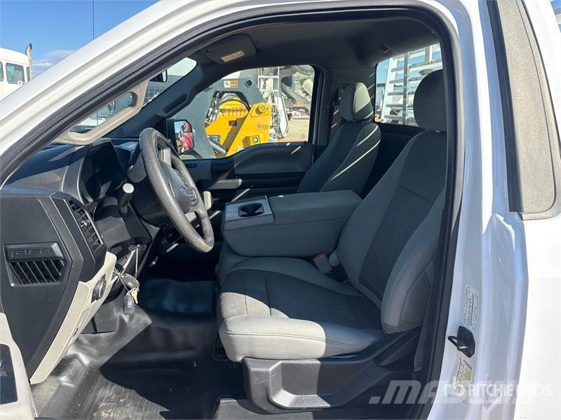 Ford F-150 XL 4x4 Pickup Otros