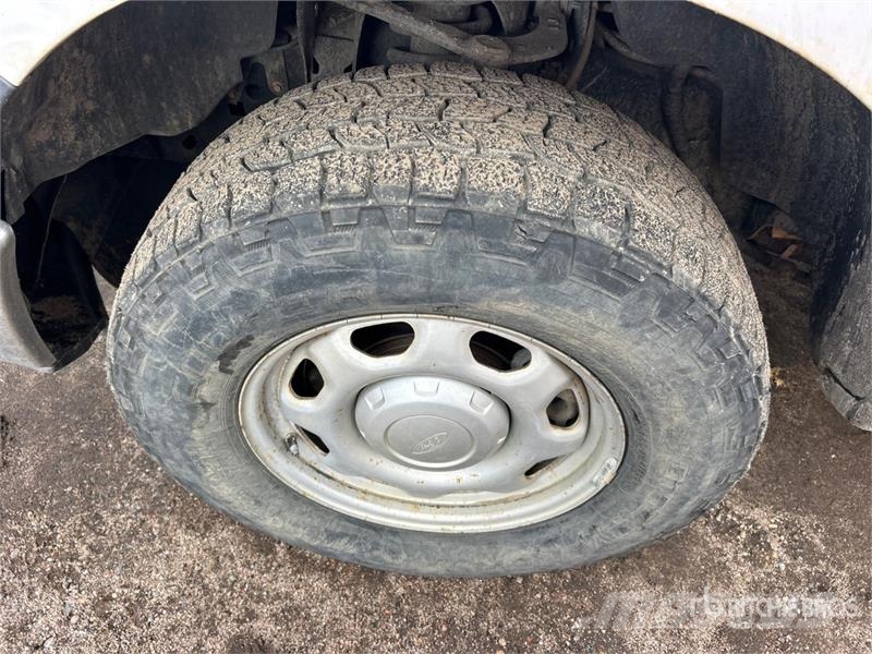 Ford F-150 XL 4x4 Pickup Andere Transporter