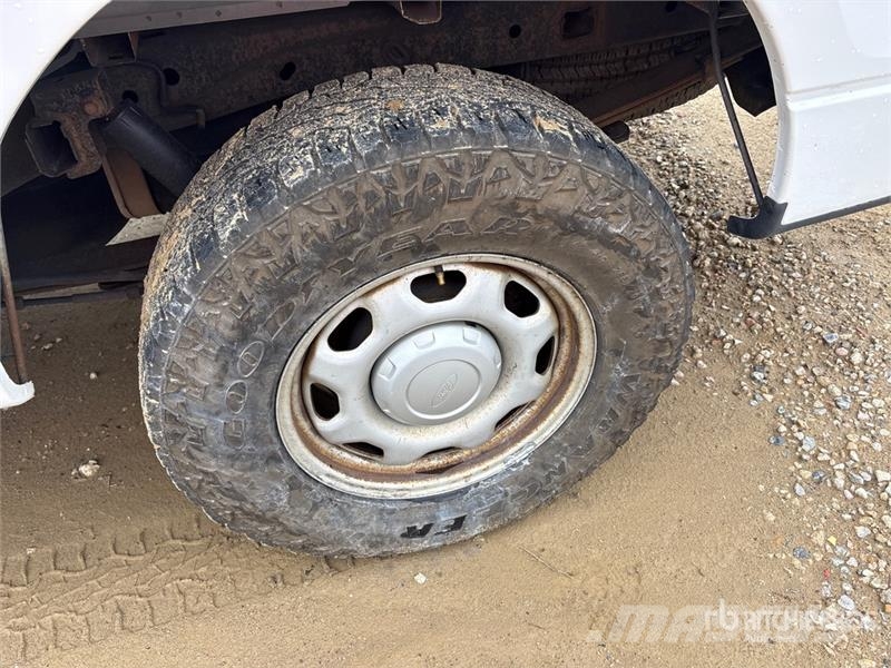 Ford F-150 XL 4x4 Pickup Drugi