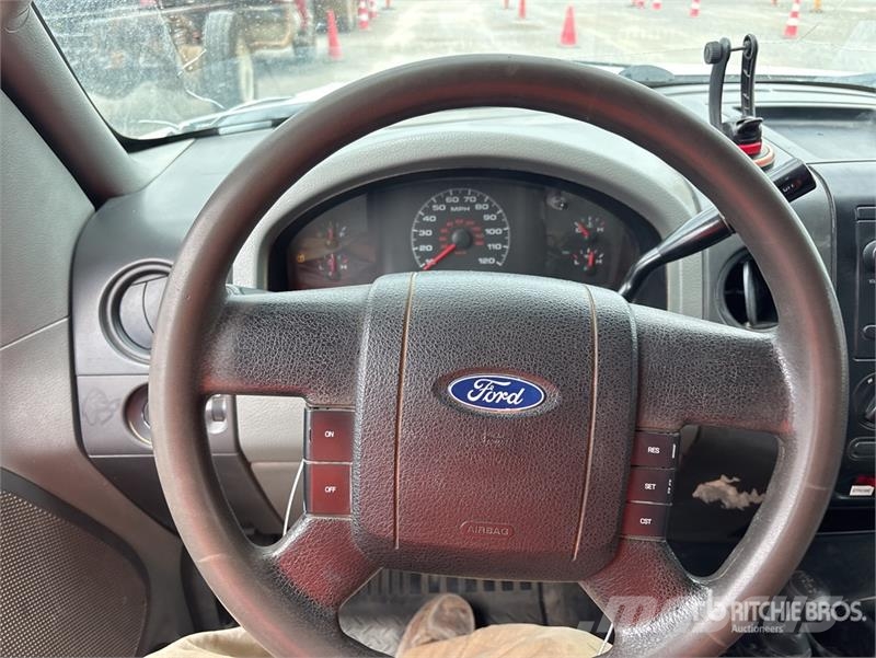 Ford F-150 XL 4x4 Pickup Ostalo
