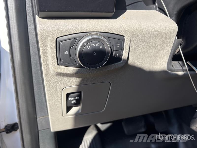 Ford F-150 XL 4x4 Pickup Otros