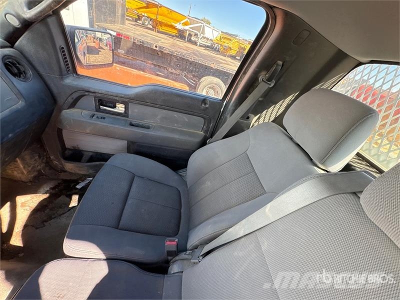 Ford F-150 XL 4x4 Pickup Drugi