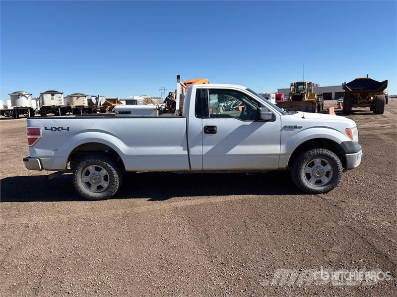 Ford F-150 XL 4x4 Pickup Drugi