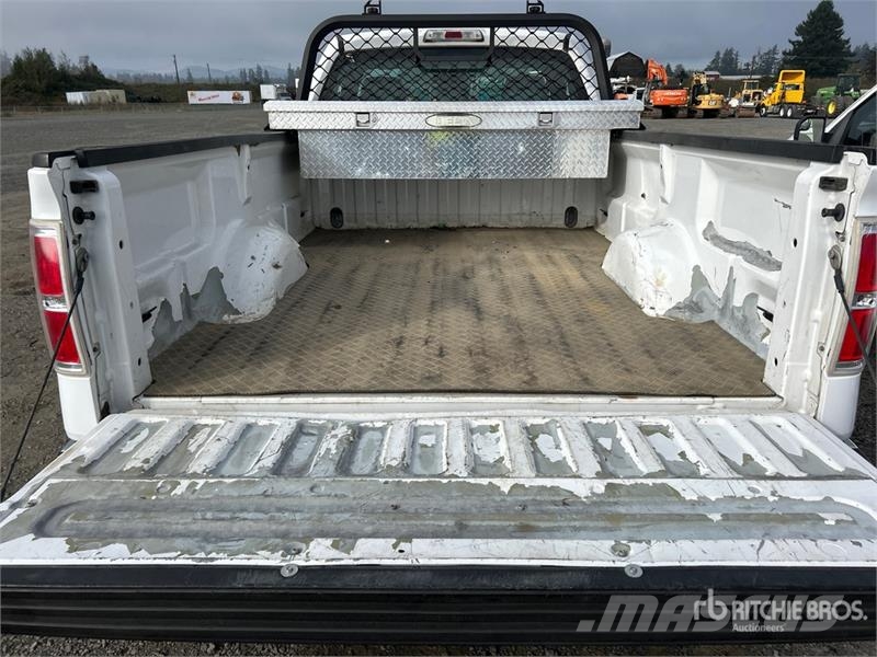 Ford F-150 XL 4x4 Pickup Drugi