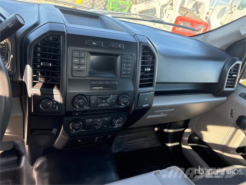 Ford F-150 XL 4x4 Pickup Otros