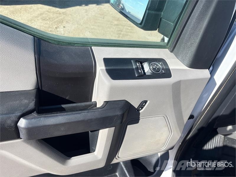 Ford F-150 XL 4x4 Pickup Otros