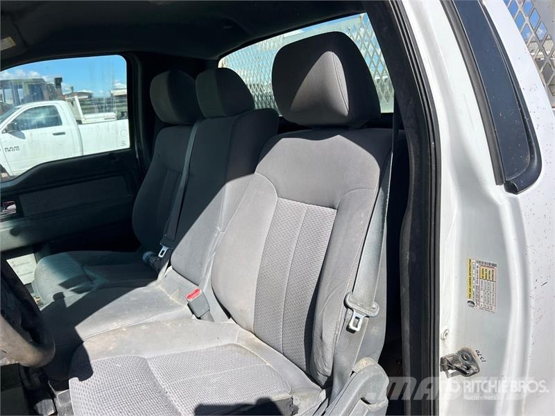 Ford F-150 XL 4x4 Pickup Drugi