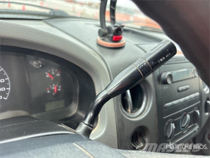 Ford F-150 XL 4x4 Pickup Ostalo