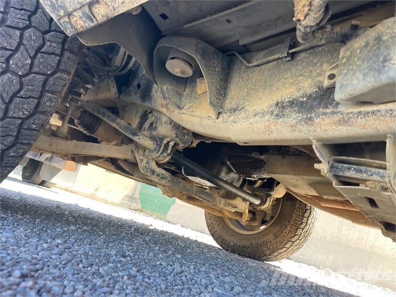 Ford F-150 XL 4x4 Pickup Muu