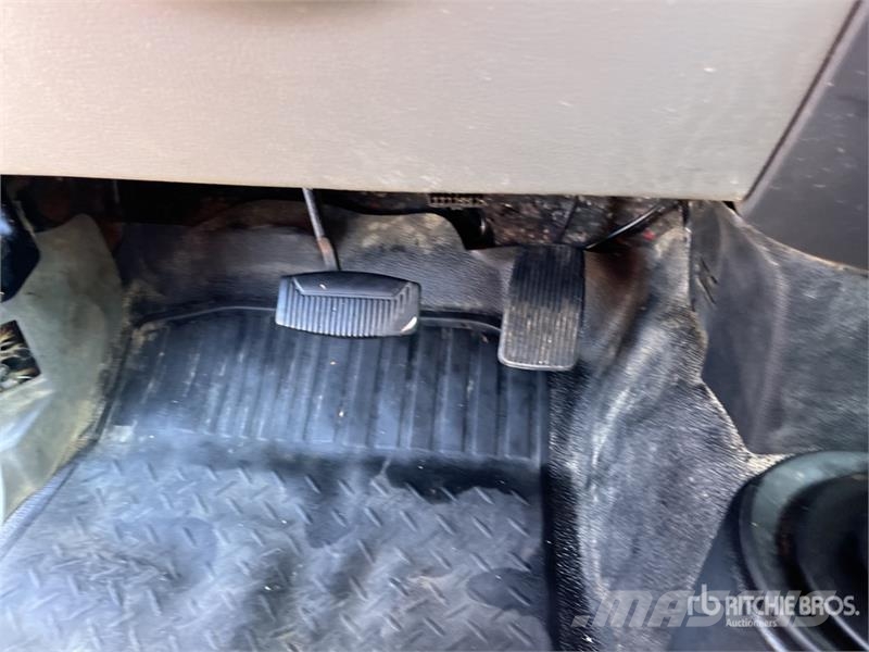 Ford F-150 XL 4x4 Pickup Muu