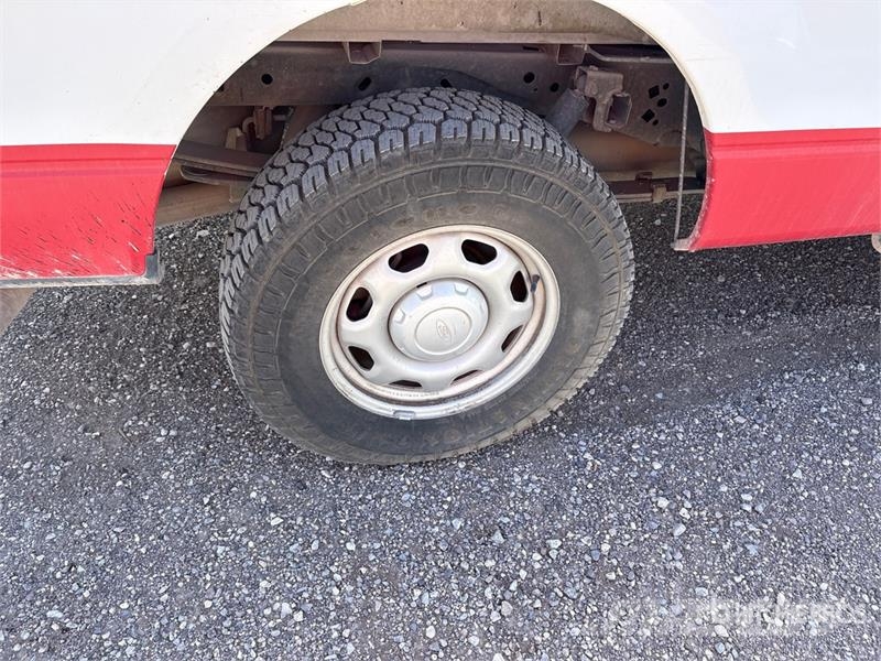 Ford F-150 XL XL 4x4 Crew Cab Pickup Прочие фургоны