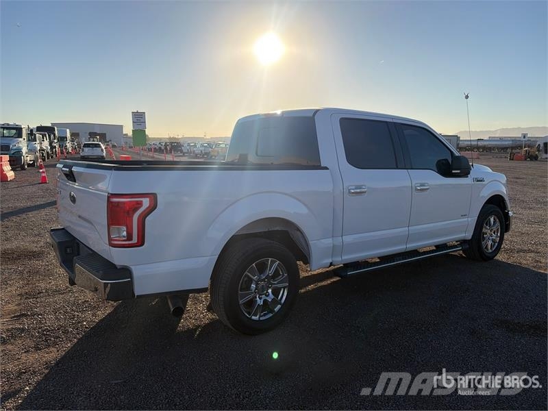 Ford F-150 XLT 4x2 Crew Cab Pickup Altele