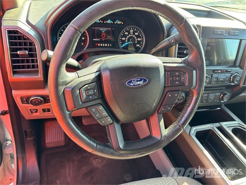 Ford F-150 XLT 4x2 Crew Cab Pickup Ostalo