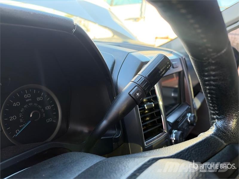 Ford F-150 XLT 4x2 Crew Cab Pickup Altele