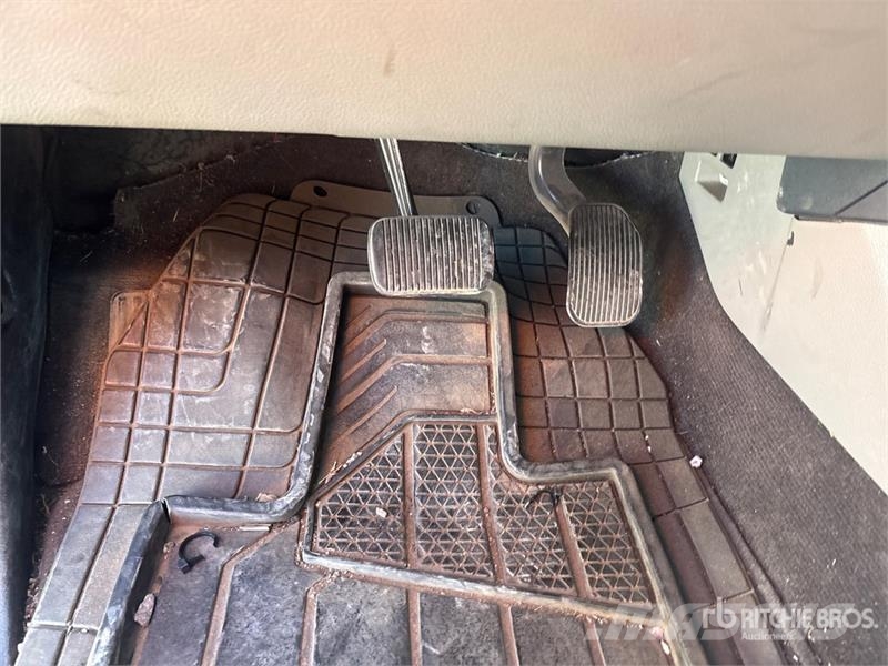 Ford F-150 XLT 4x2 Crew Cab Pickup Ostalo
