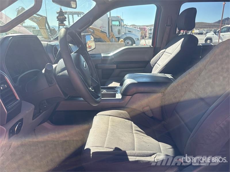 Ford F-150 XLT 4x2 Crew Cab Pickup Ostalo