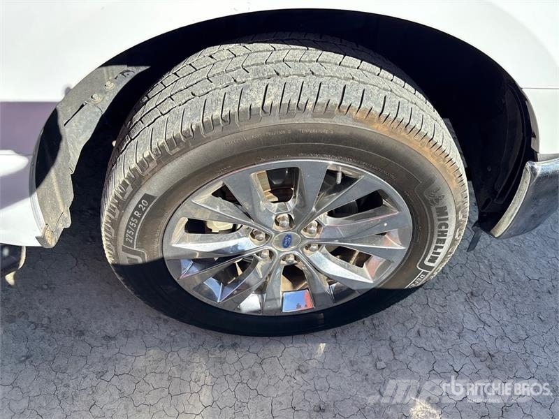 Ford F-150 XLT 4x2 Crew Cab Pickup Ostalo