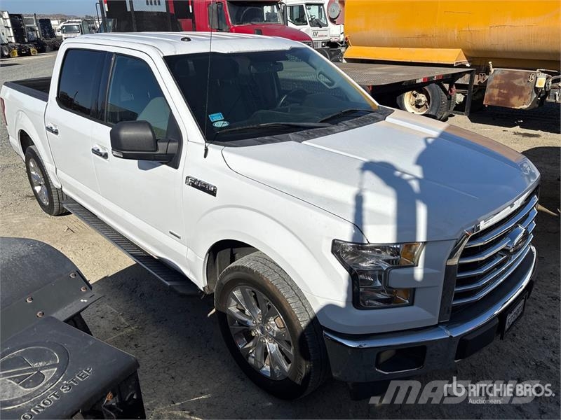 Ford F-150 XLT 4x2 Crew Cab Pickup Ostalo