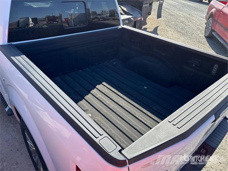 Ford F-150 XLT 4x2 Crew Cab Pickup Ostalo