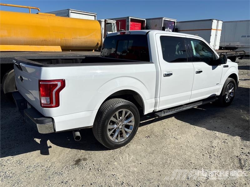 Ford F-150 XLT 4x2 Crew Cab Pickup Ostalo