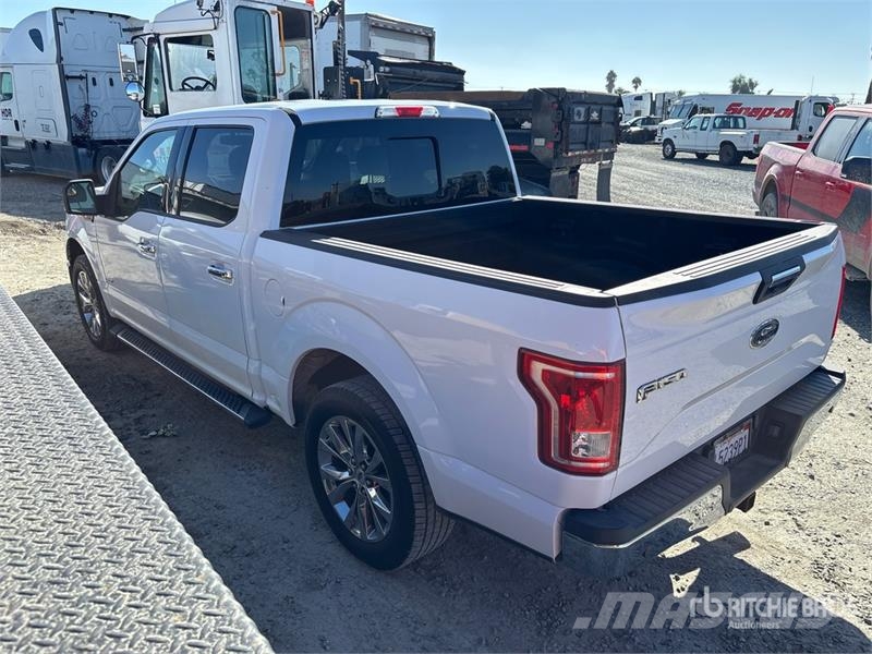 Ford F-150 XLT 4x2 Crew Cab Pickup Ostalo