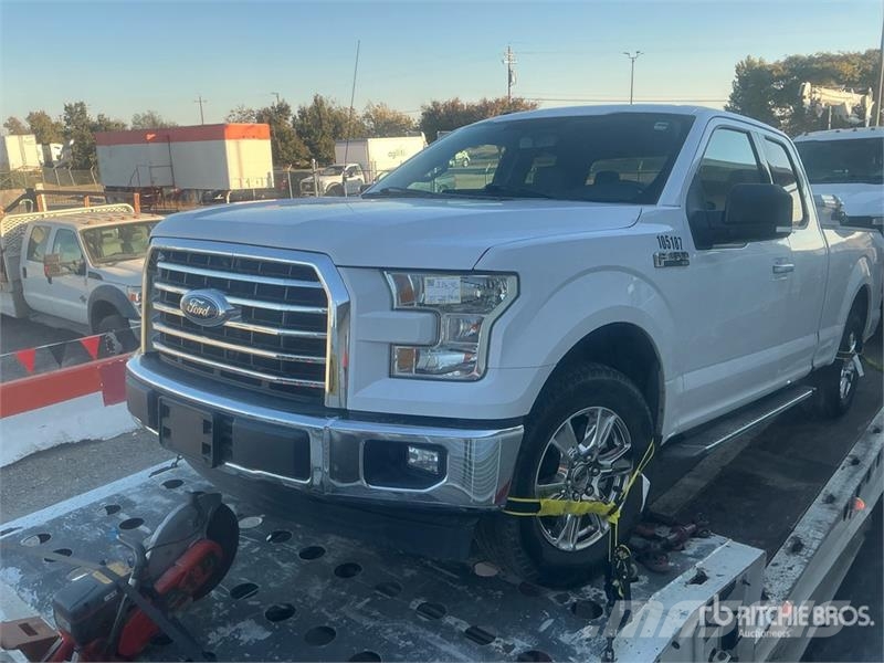 Ford F-150 XLT 4x2 Extended Cab Pickup أخرى