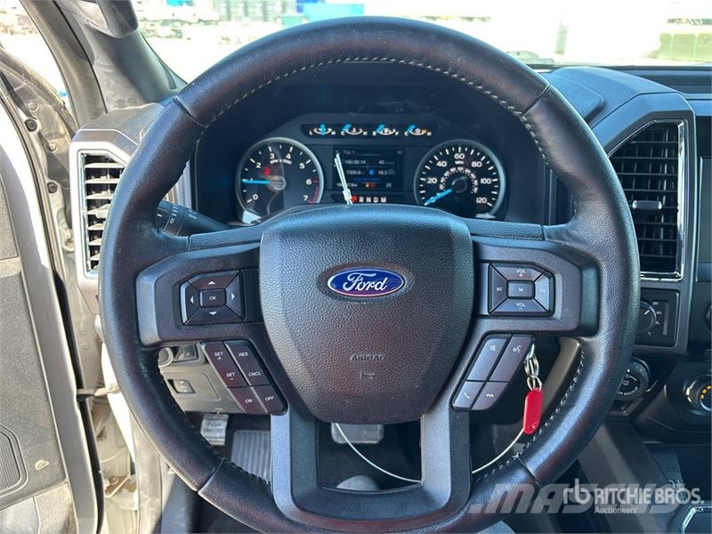 Ford F-150 XLT 4x4 Crew Cab Pickup Drugi