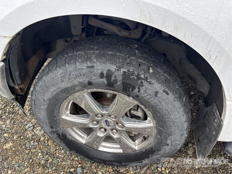 Ford F-150 XLT 4x4 Crew Cab Pickup Drugi