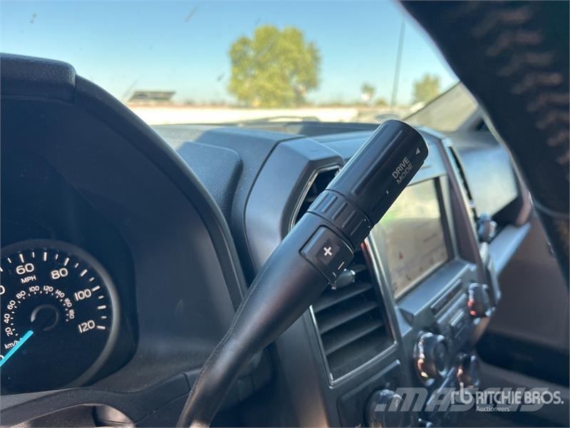 Ford F-150 XLT 4x4 Crew Cab Pickup Ostalo