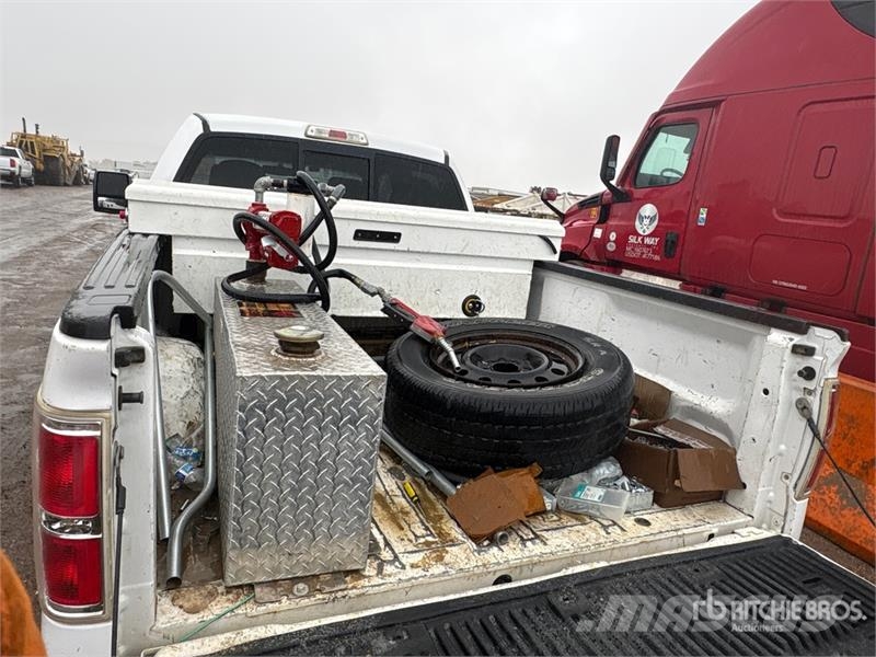 Ford F-150 XLT 4x4 Crew Cab Pickup Drugi