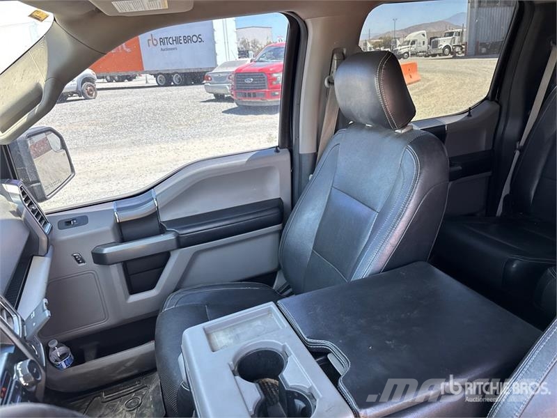 Ford F-150 XLT 4x4 Crew Cab Pickup Inne