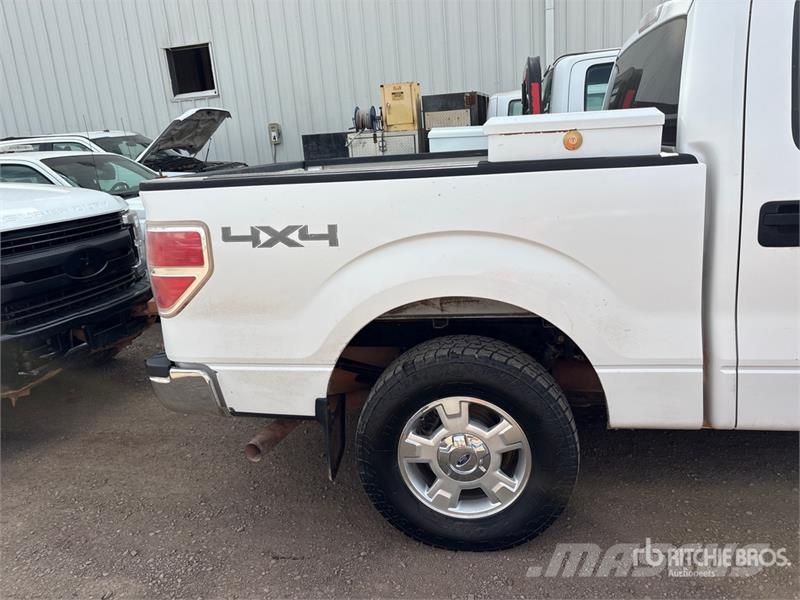 Ford F-150 XLT 4x4 Crew Cab Pickup Otros