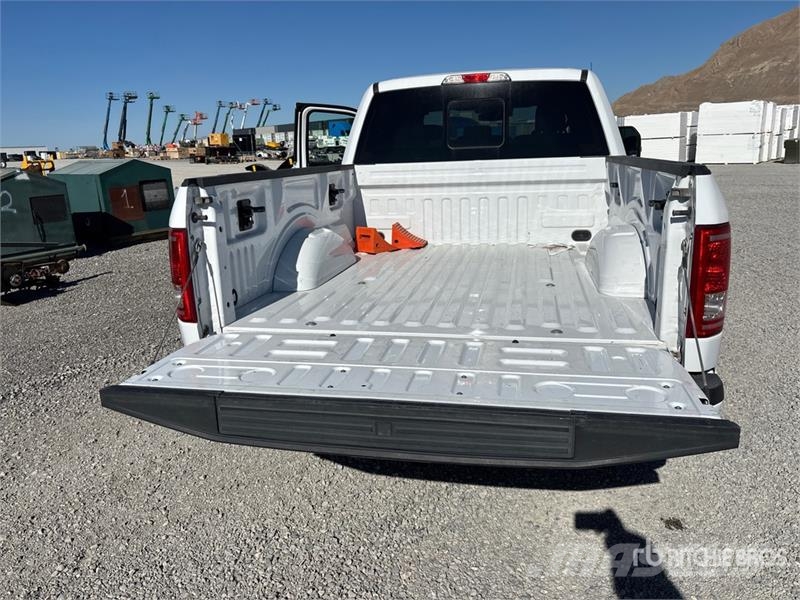 Ford F-150 XLT 4x4 Crew Cab Pickup Drugi