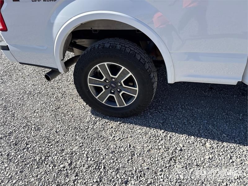Ford F-150 XLT 4x4 Crew Cab Pickup Drugi